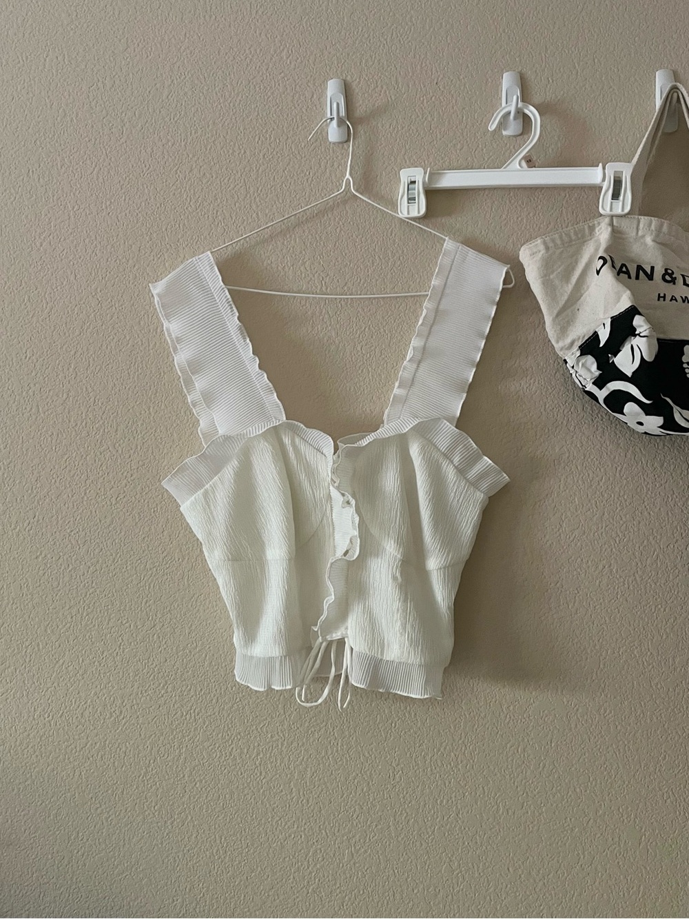 NWOT Japanese Brand Lissi Boutique White Ruffled Cropped Corset Cami/Tank
